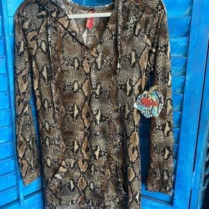 Long sleeve ivory snake print hooded dress